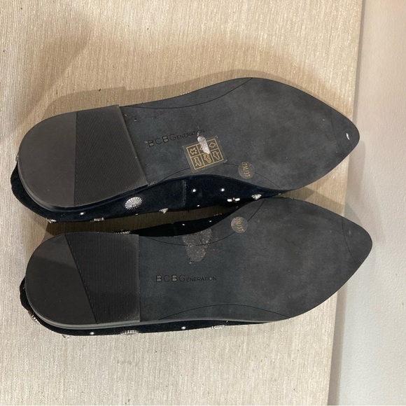 BCBGENERATION Sz 7  Nikkola Slip On Metal Studs Suede Slip On Pointy Toe Shoes - Picture 11 of 16